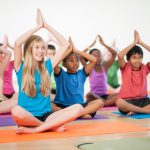 Atelier yoga/méditation 3/10 ans ⎪ certains vendredis ⎪ 17h30-18h30 🗓